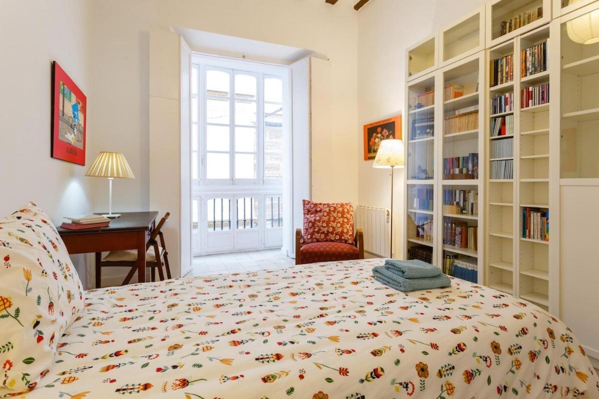 Lightbooking Arboli Centro Historico * Cadiz