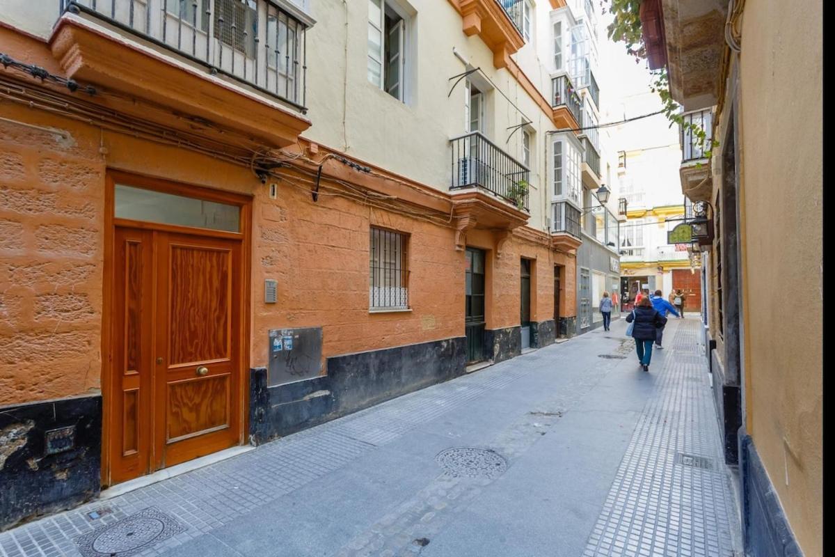 Lightbooking Arboli Centro Historico * Cadiz